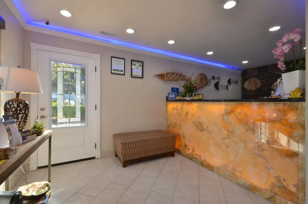 Best Western the Inn & Suites Pacific Grove photo 3