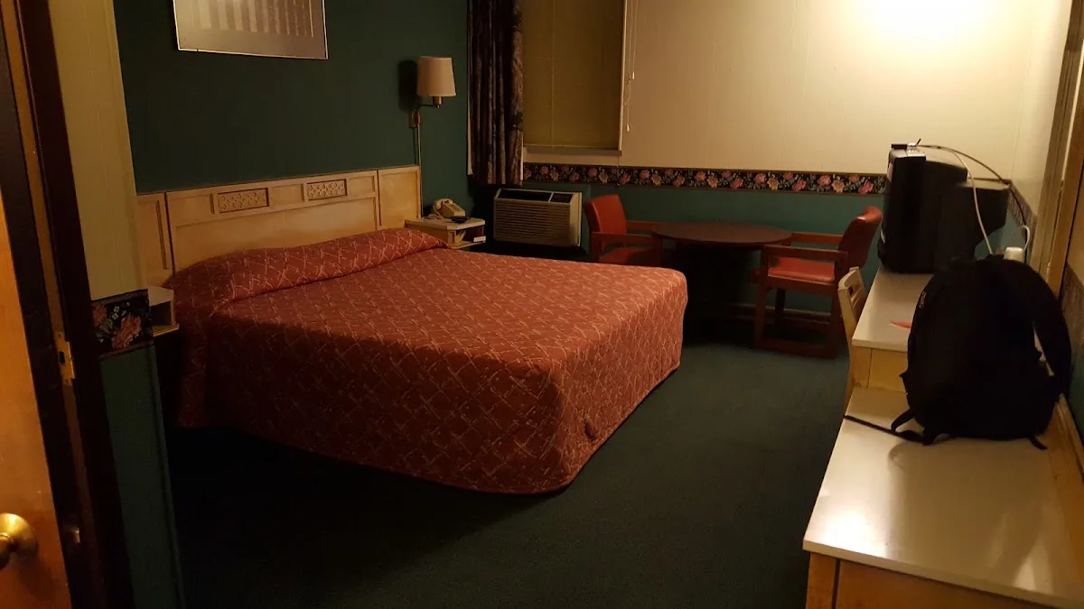 Glendale Economy Inn photo 1