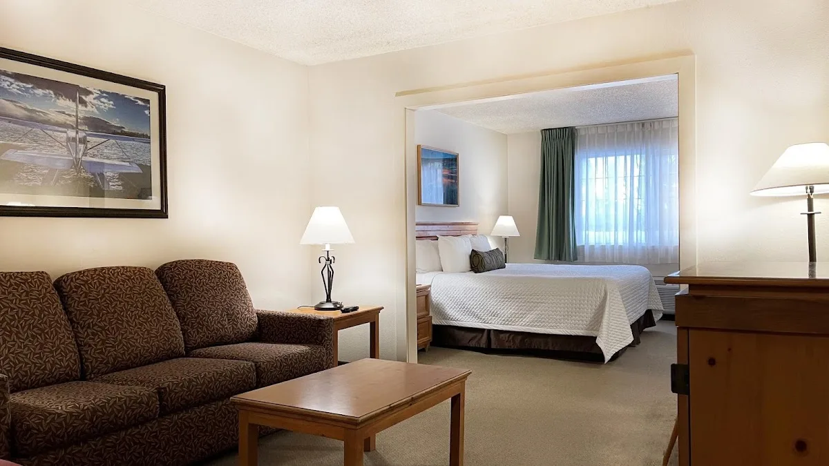 Coast International Inn photo 1