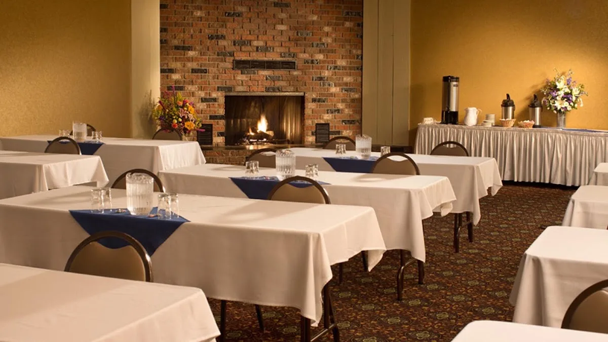 Coast International Inn photo 3