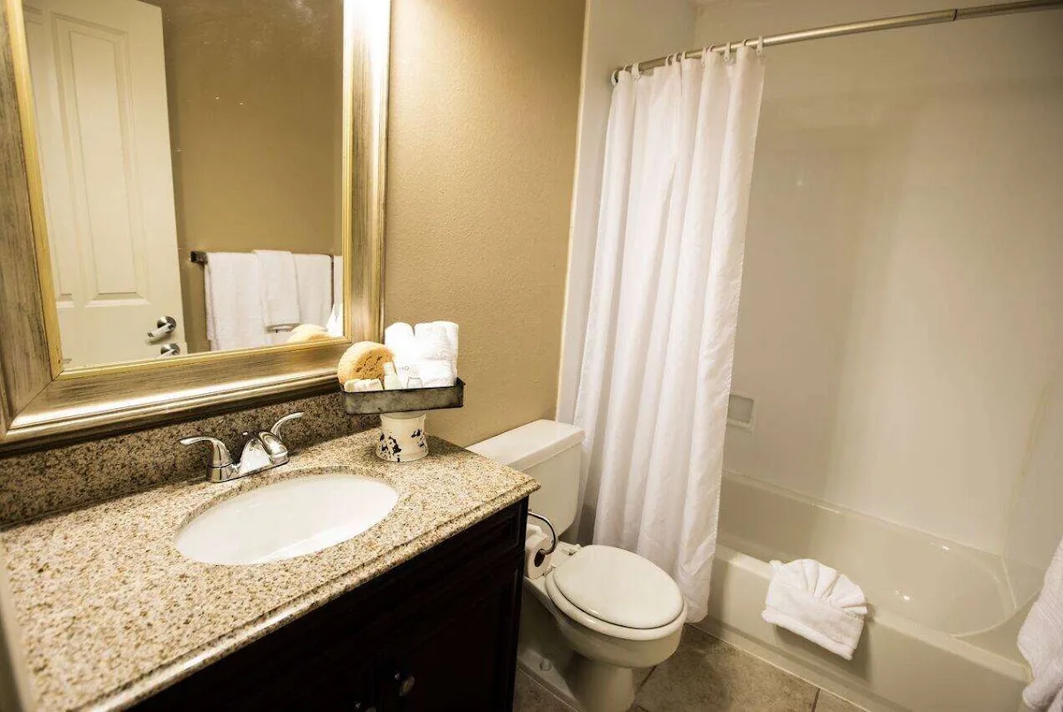Ramada by Wyndham Juneau photo 2