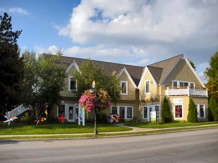 The Inn at Torch Lake photo 3