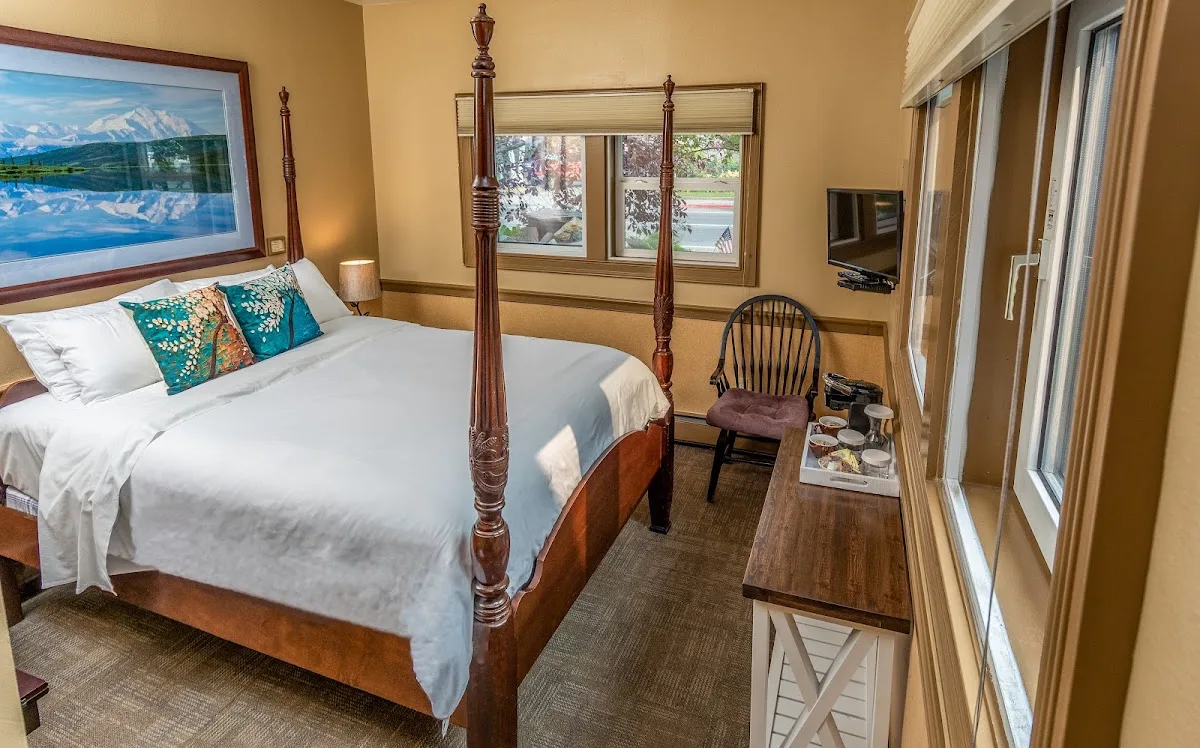 Copper Whale Inn photo 3