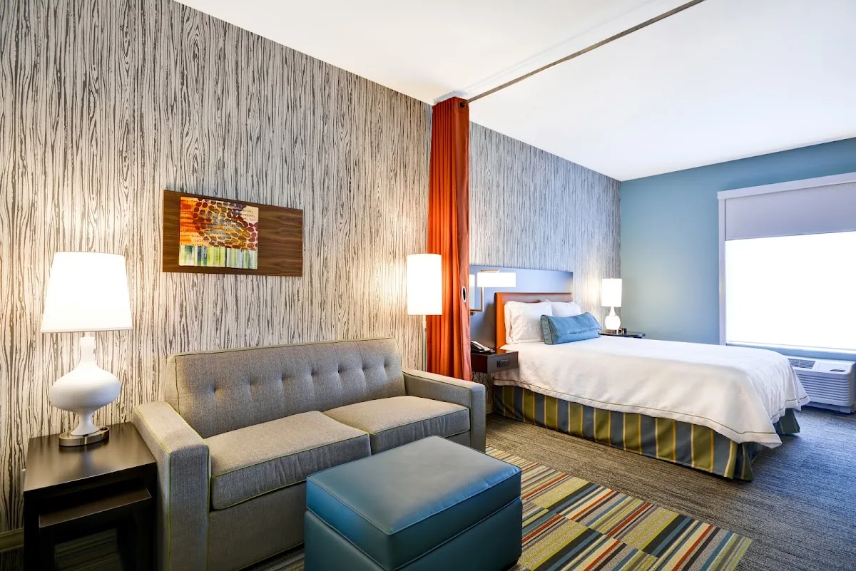 Home2 Suites by Hilton Evansville photo 1