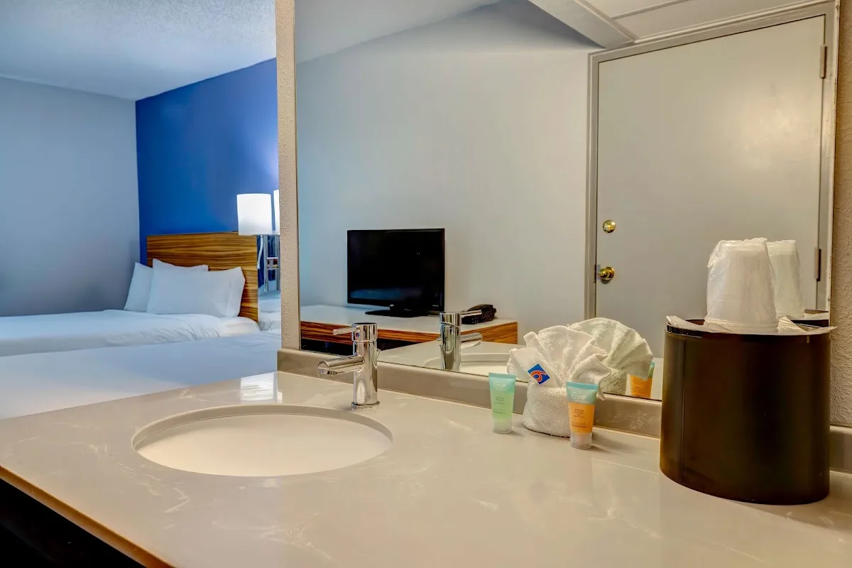 Motel 6 Arlington TX Entertainment District photo 3