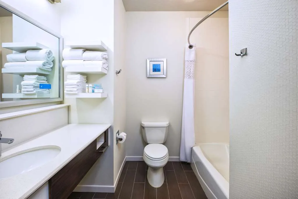 Hampton Inn & Suites Los Alamos White Rock photo 2