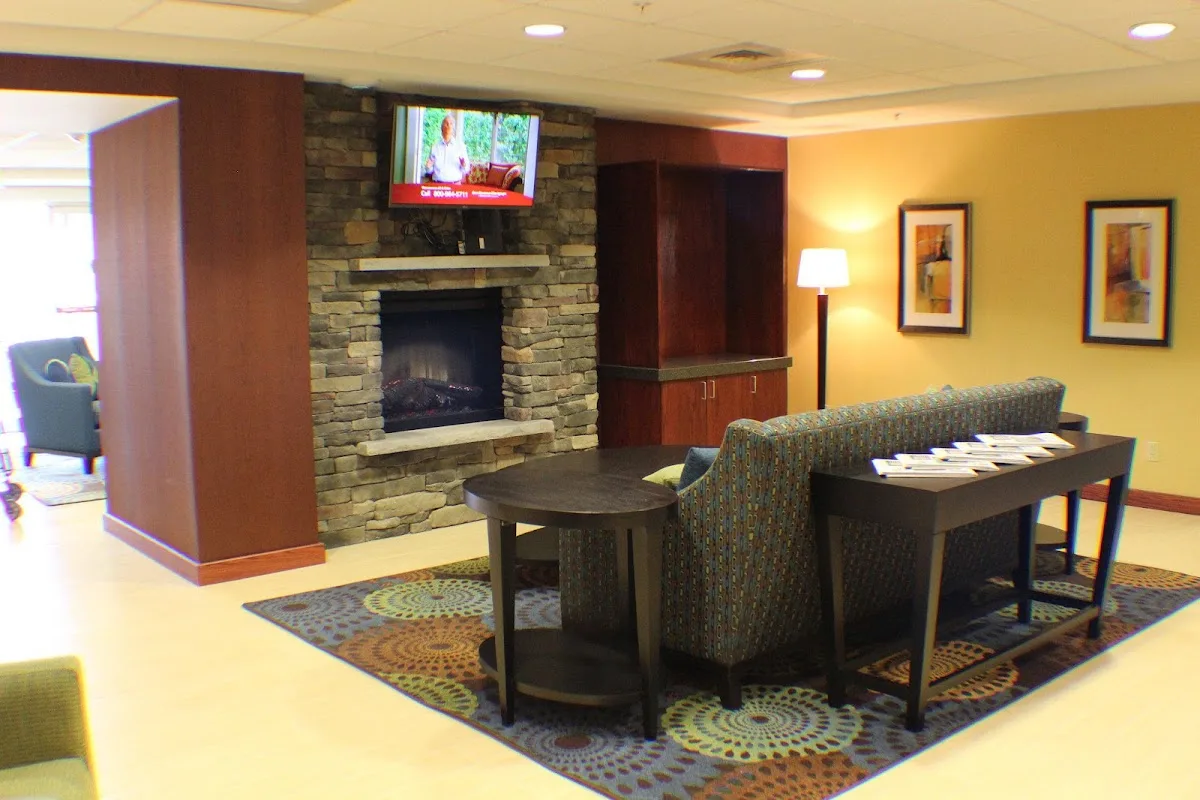 Holiday Inn photo 4