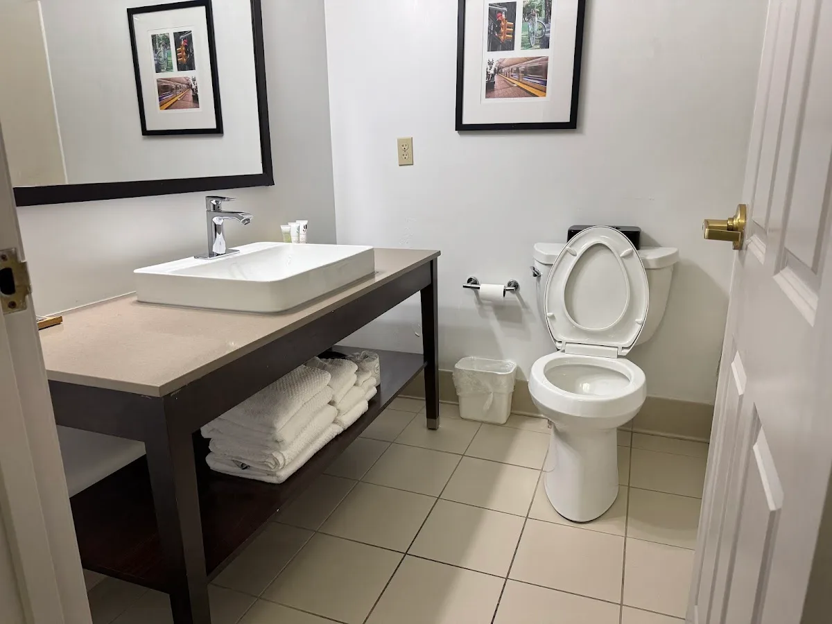 Country Inn & Suites, Louisville South, KY photo 3