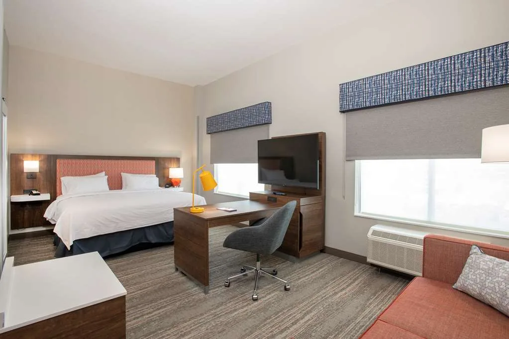 Hampton Inn photo 1