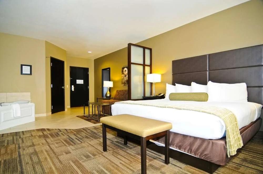 Night Watchman Inn & Suites photo 1