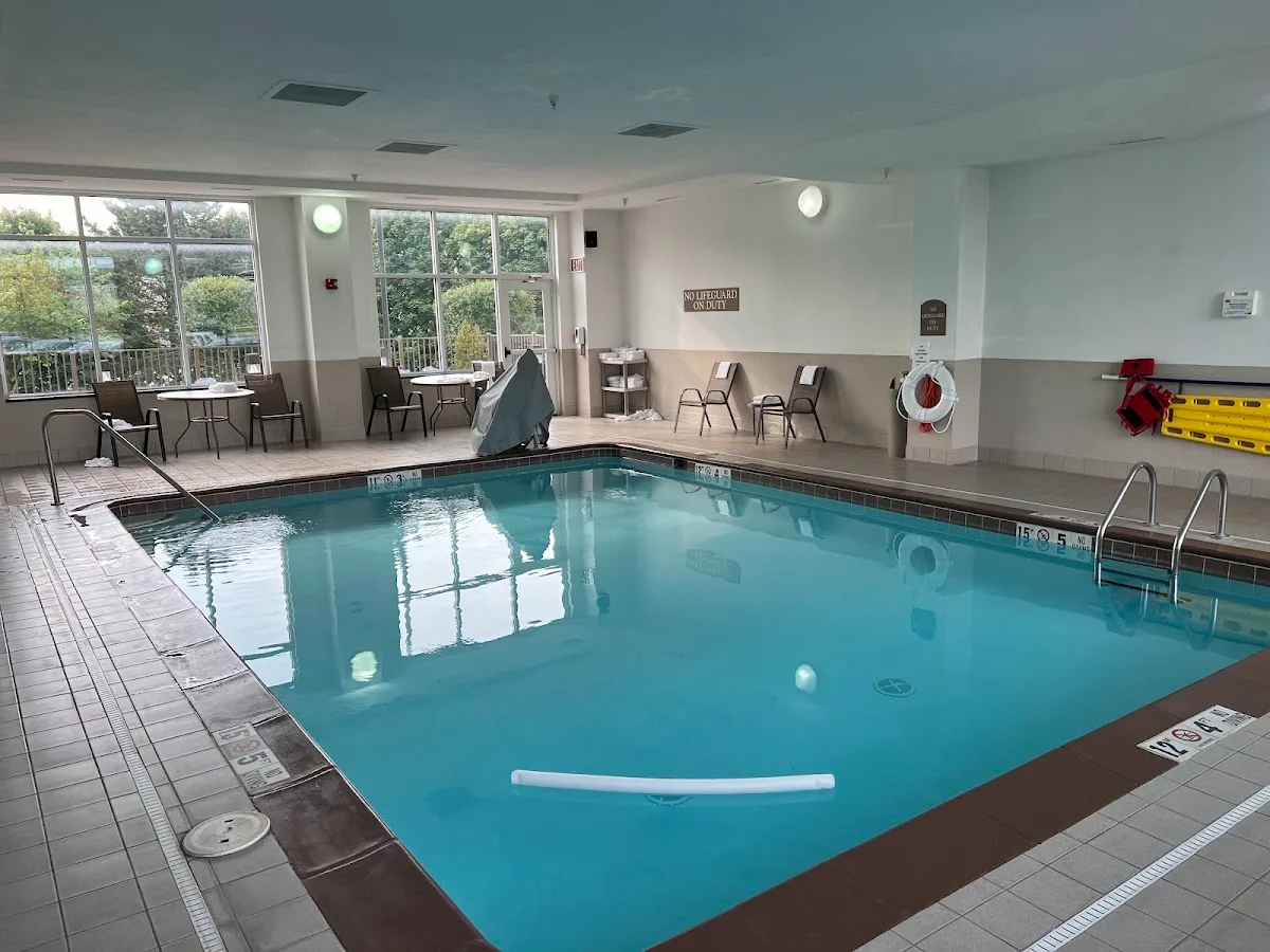 Holiday Inn photo 2