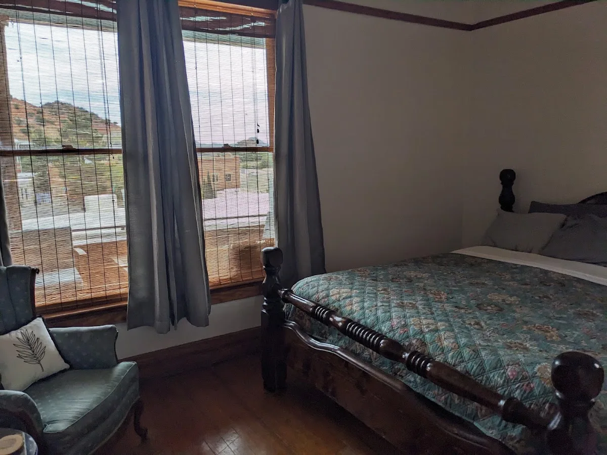 The Oliver House photo 2