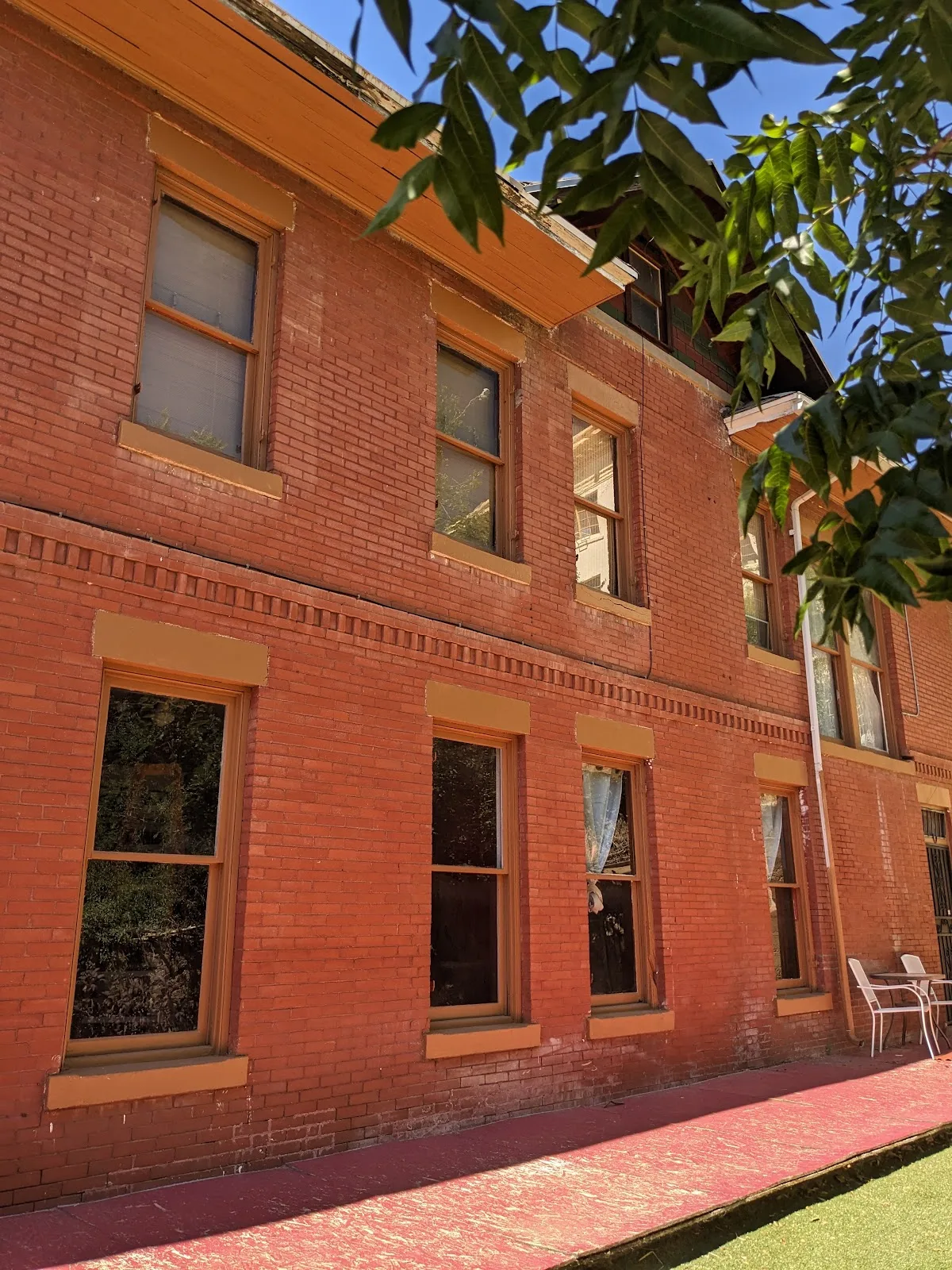 The Oliver House photo 4