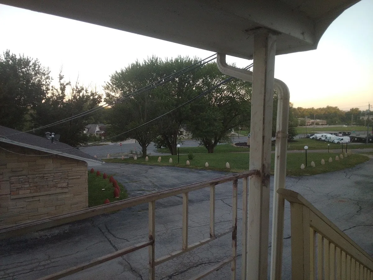 Hillside Inn photo 4