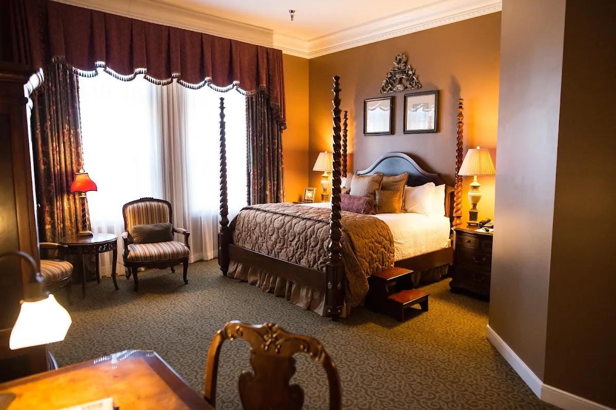 Blennerhassett Hotel photo 1
