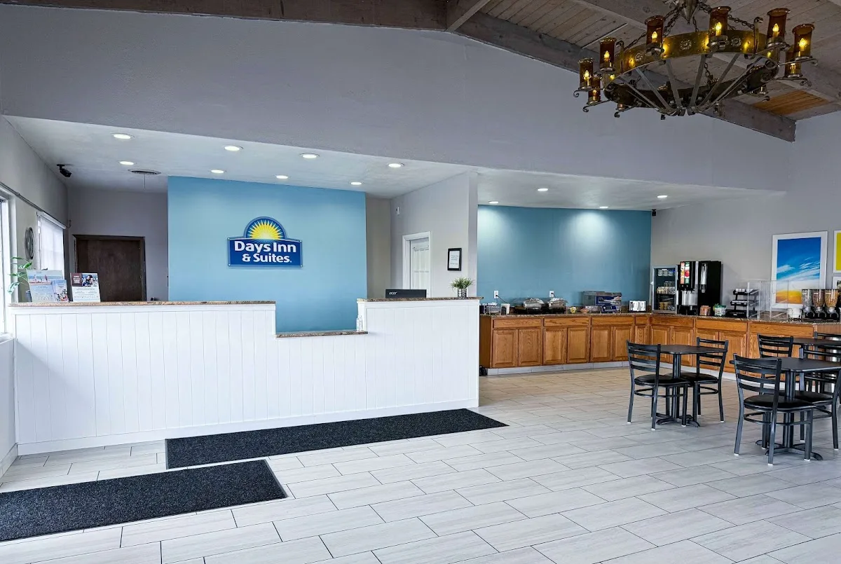 Days Inn & Suites Santa Rosa photo 4