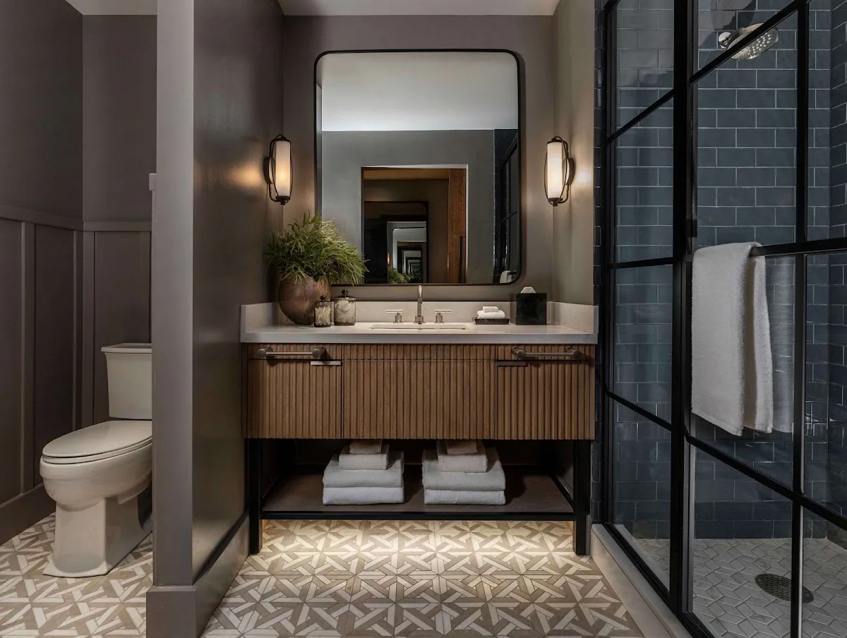 Thompson Hotel photo 3