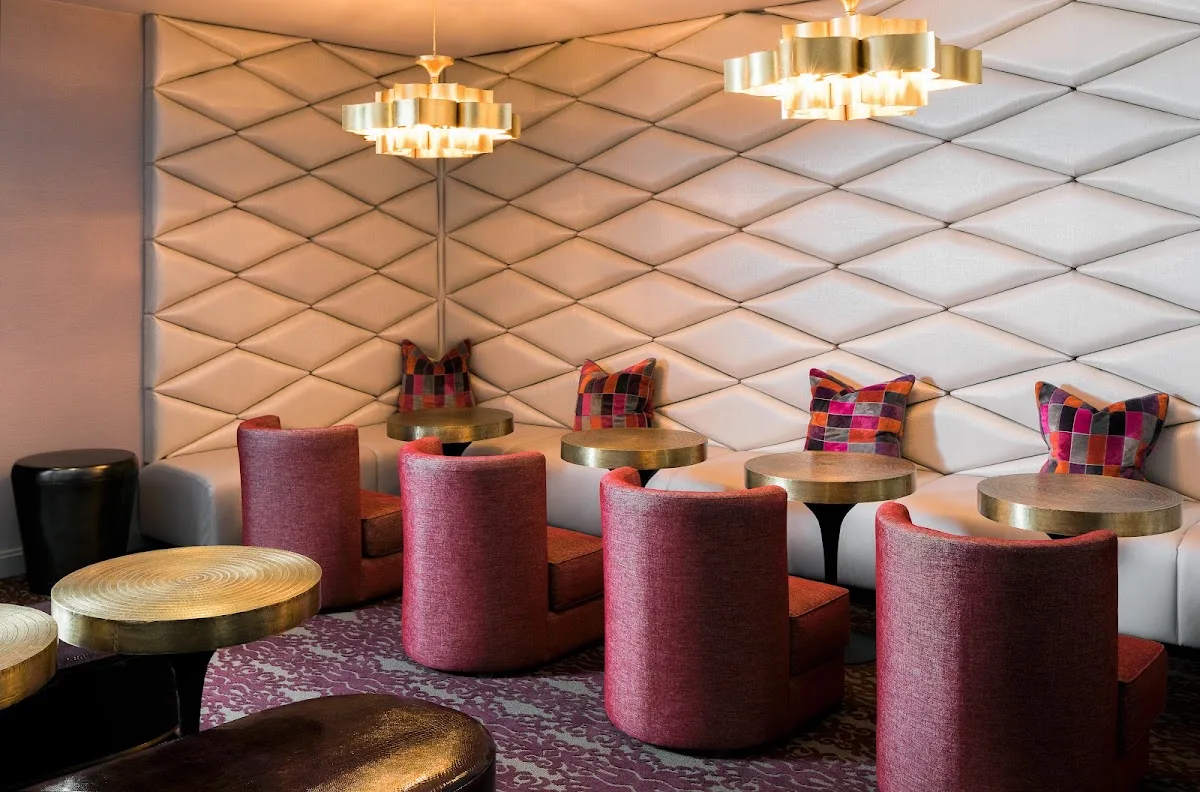 Charlesmark Hotel photo 2