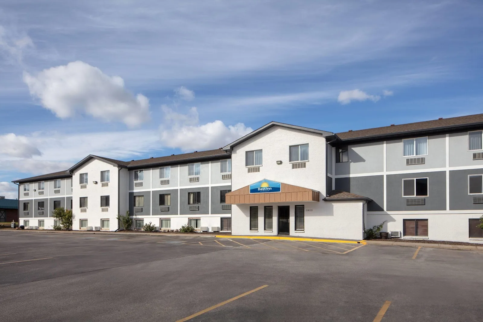 Super 8 by Wyndham Omaha/West Dodge, Nebraska