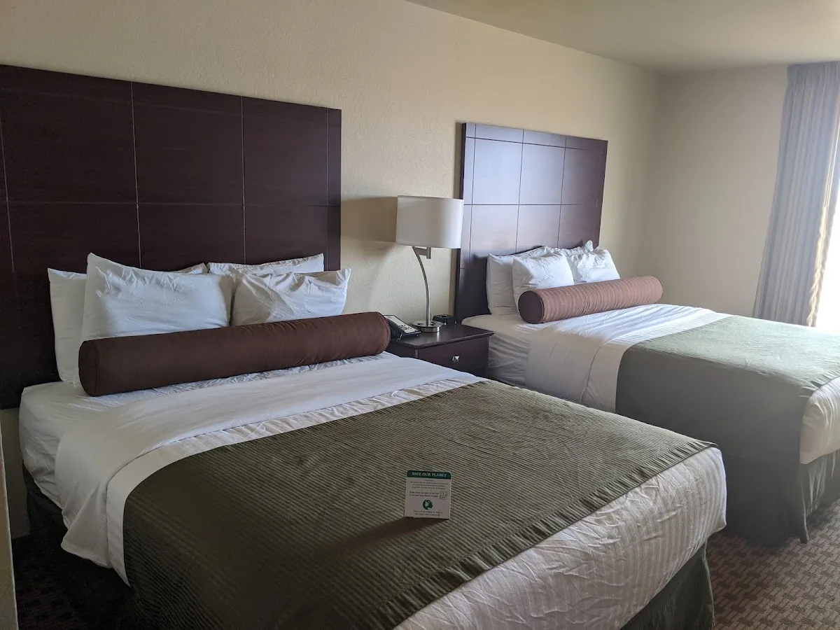 Cobblestone Inn & Suites photo 3