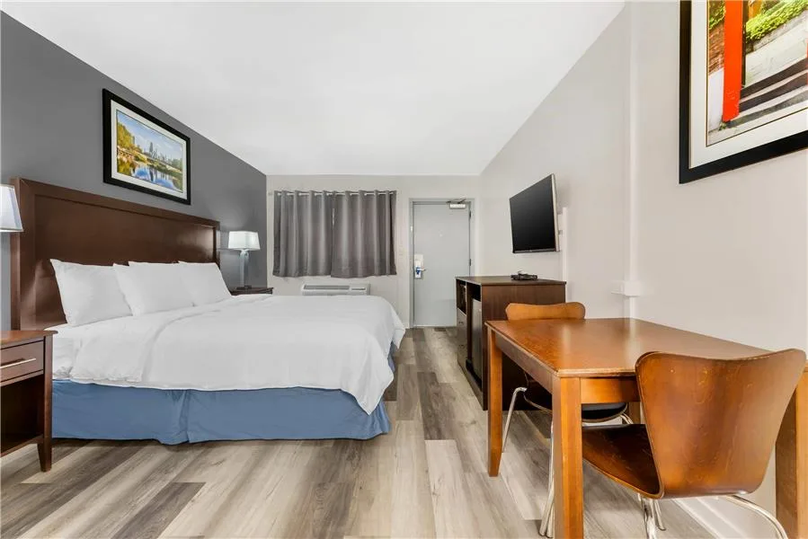 Rodeway Inn Lyons - La Grange photo 1