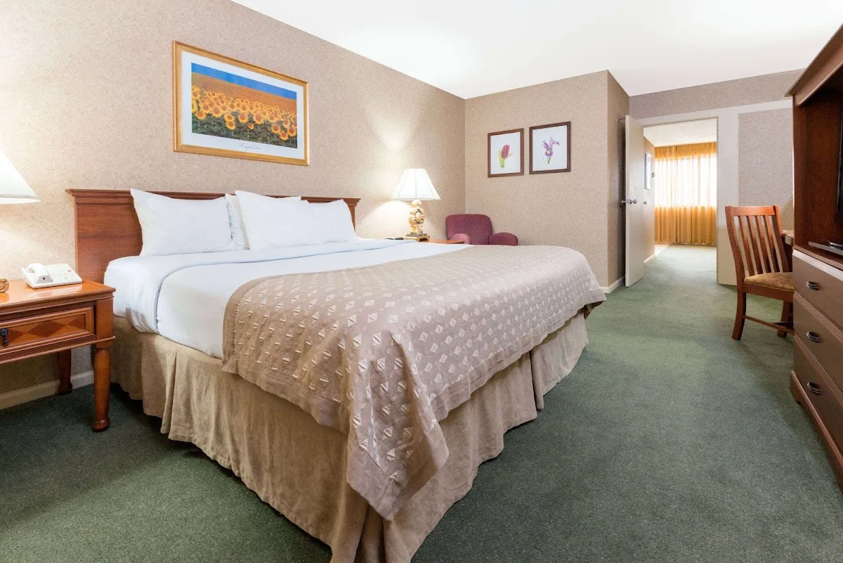 Ramada Inn and Convention Center photo 1