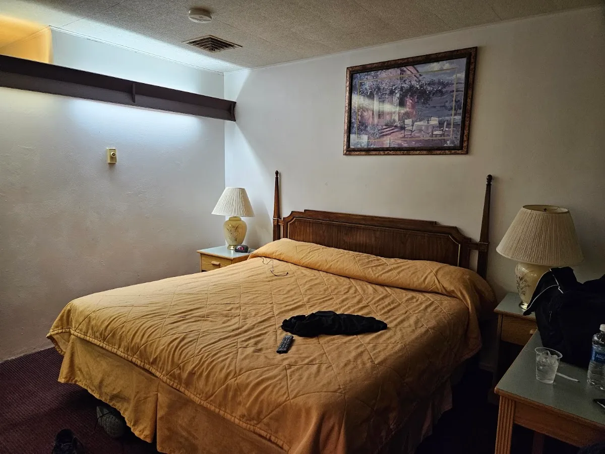 Hilander Motel photo 1